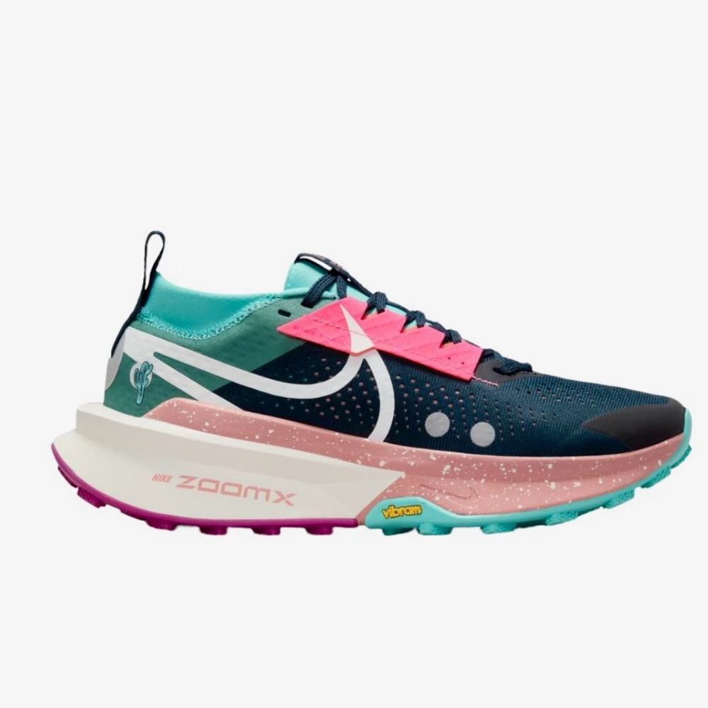 Womens Nike Zegama 2 Trail Running Shoes size 8